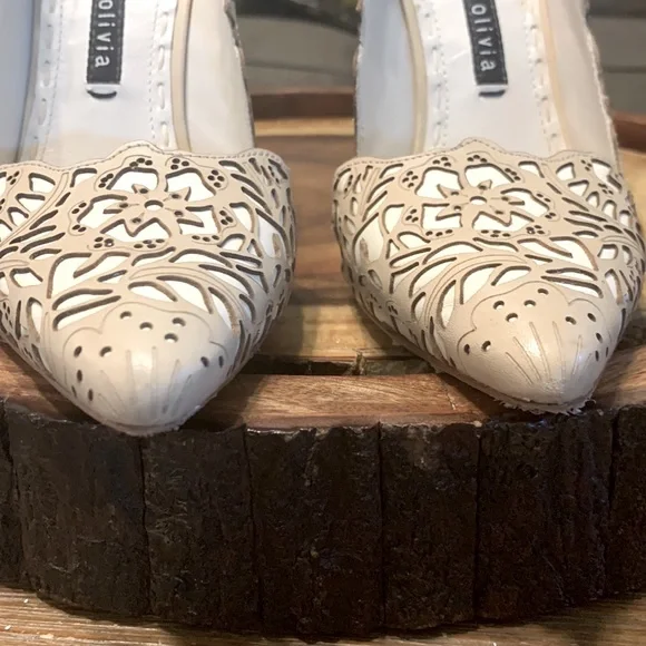 Alice & Olivia Dina Rose Laser Cut Hard to find  size 37 - Picture 10 of 16
